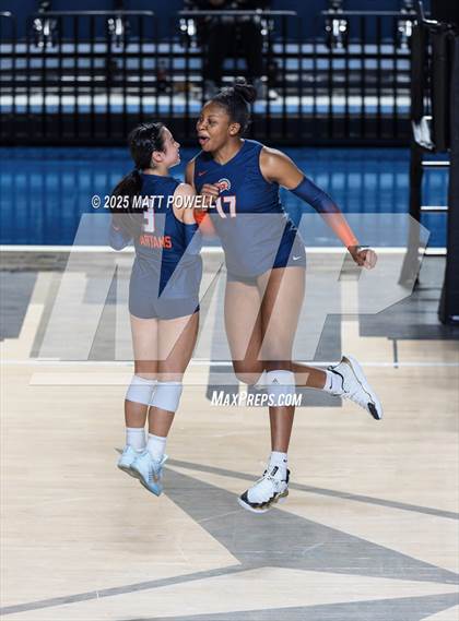 Thumbnail 3 in Seven Lakes vs Dawson (UIL 6A Volleyball Regional) photogallery.