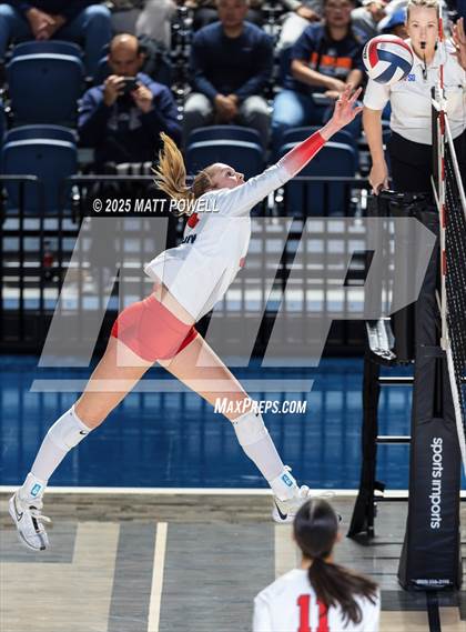 Thumbnail 1 in Seven Lakes vs Dawson (UIL 6A Volleyball Regional) photogallery.