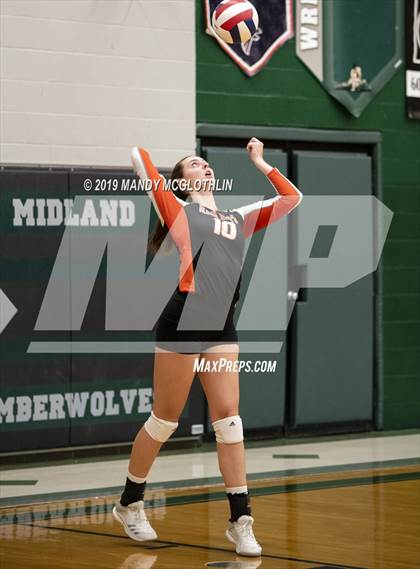 Thumbnail 2 in Milford vs. Illini Bluffs (IHSA 1A Super-Sectional Final) photogallery.