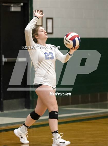 Thumbnail 2 in Milford vs. Illini Bluffs (IHSA 1A Super-Sectional Final) photogallery.
