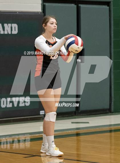 Thumbnail 2 in Milford vs. Illini Bluffs (IHSA 1A Super-Sectional Final) photogallery.