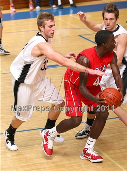 Thumbnail 3 in Aliso Niguel vs. Los Alamitos (OC North/South Challenge) photogallery.