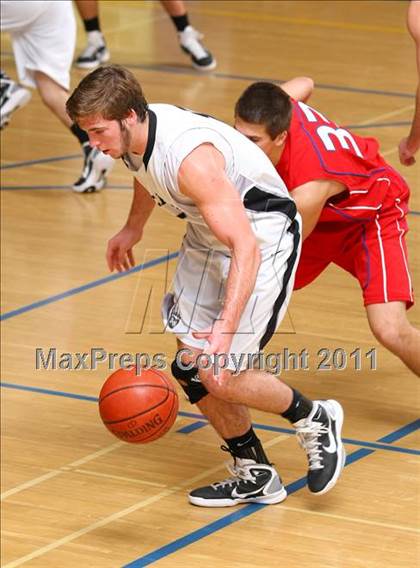 Thumbnail 2 in Aliso Niguel vs. Los Alamitos (OC North/South Challenge) photogallery.