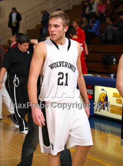 Thumbnail 2 in Aliso Niguel vs. Los Alamitos (OC North/South Challenge) photogallery.