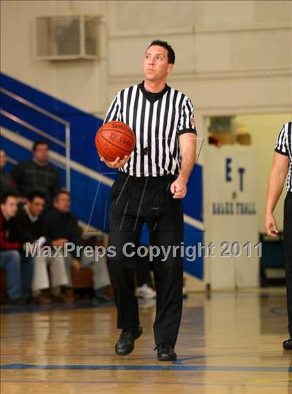 Thumbnail 2 in Aliso Niguel vs. Los Alamitos (OC North/South Challenge) photogallery.