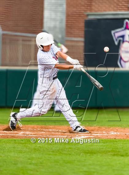 Thumbnail 3 in Lone Star @ Centennial photogallery.