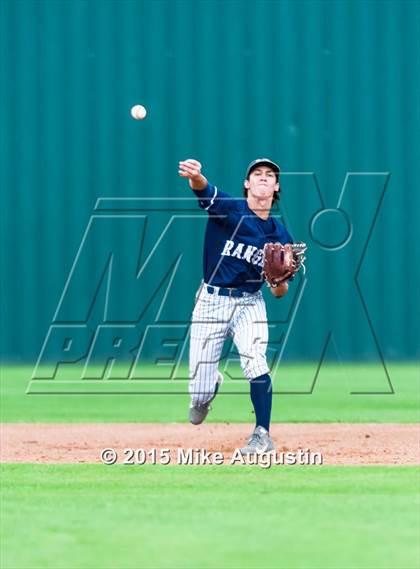 Thumbnail 3 in Lone Star @ Centennial photogallery.