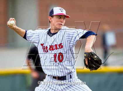 Thumbnail 3 in Lone Star @ Centennial photogallery.