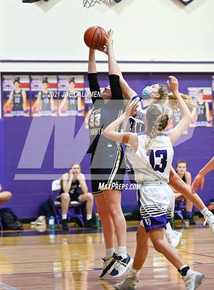 Thumbnail 3 in Saint Mary's Hall vs Regents photogallery.