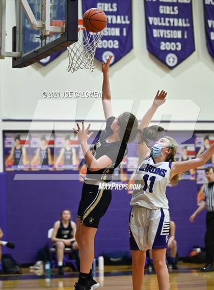 Thumbnail 2 in Saint Mary's Hall vs Regents photogallery.
