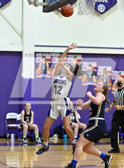 Thumbnail 2 in Saint Mary's Hall vs Regents photogallery.
