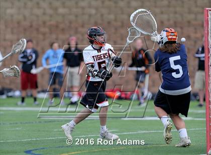 Thumbnail 2 in Lincoln Rampage vs. West Des Moines Valley (Nebraska/Iowa State Semifinal) photogallery.