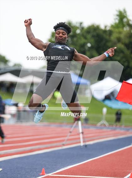 Thumbnail 1 in CIF Central Section Masters Track & Field Championships photogallery.