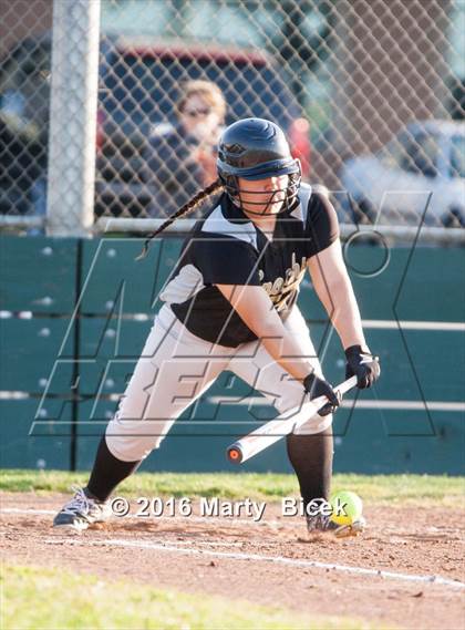 Thumbnail 1 in Sierra @ Enochs photogallery.