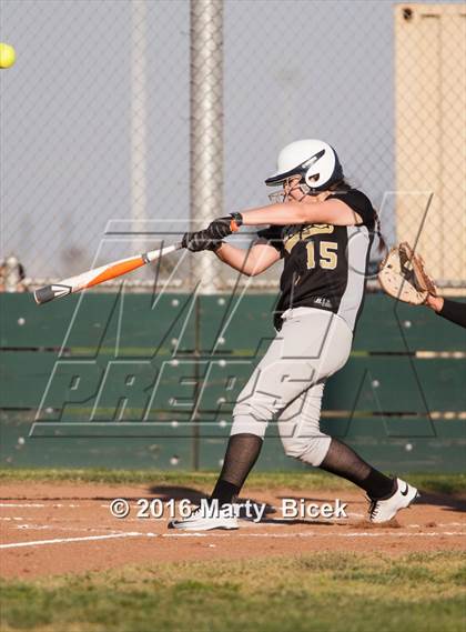 Thumbnail 1 in Sierra @ Enochs photogallery.