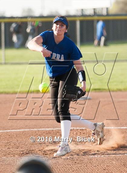 Thumbnail 3 in Sierra @ Enochs photogallery.