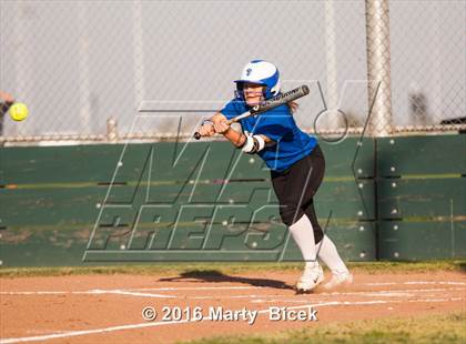 Thumbnail 2 in Sierra @ Enochs photogallery.