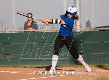 Thumbnail 1 in Sierra @ Enochs photogallery.