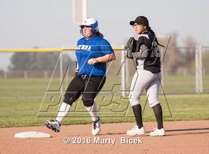 Thumbnail 1 in Sierra @ Enochs photogallery.