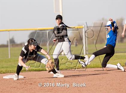 Thumbnail 1 in Sierra @ Enochs photogallery.