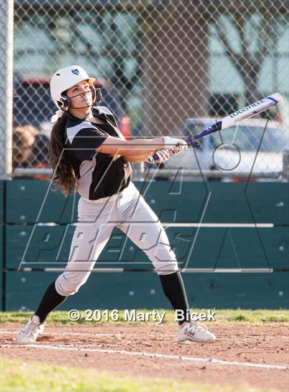 Thumbnail 2 in Sierra @ Enochs photogallery.