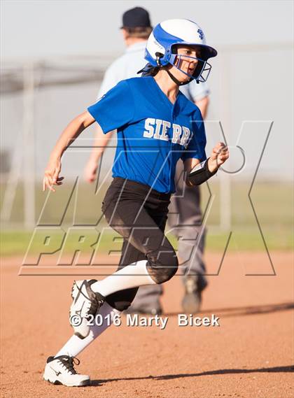 Thumbnail 1 in Sierra @ Enochs photogallery.