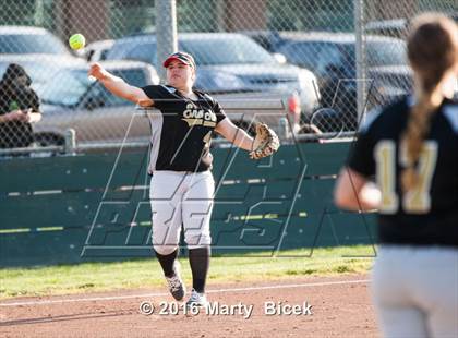 Thumbnail 1 in Sierra @ Enochs photogallery.