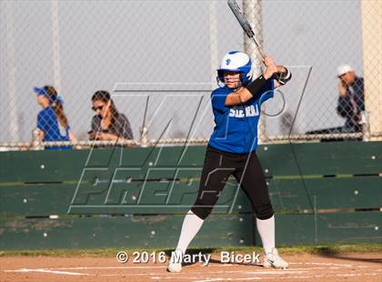 Thumbnail 2 in Sierra @ Enochs photogallery.