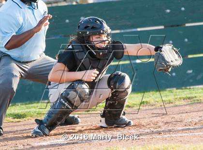 Thumbnail 1 in Sierra @ Enochs photogallery.