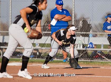 Thumbnail 3 in Sierra @ Enochs photogallery.