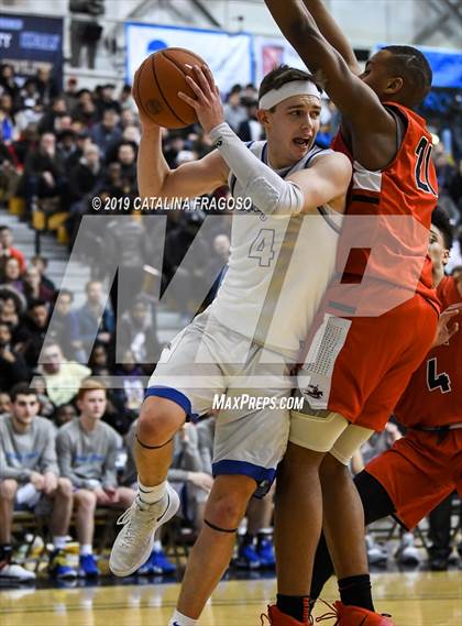 Thumbnail 2 in Long Island Lutheran vs. Gill St. Bernard's (Metro Classic) photogallery.
