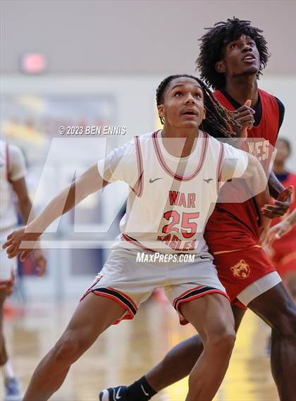 Thumbnail 3 in Woodward Academy vs. Holy Innocents Episcopal (Hard in the Paint)  photogallery.