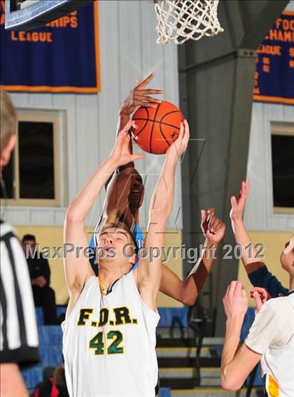 Thumbnail 3 in Roosevelt vs. John Jay photogallery.