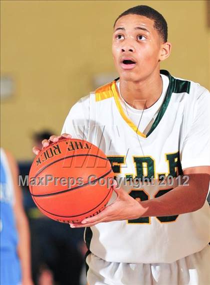 Thumbnail 1 in Roosevelt vs. John Jay photogallery.