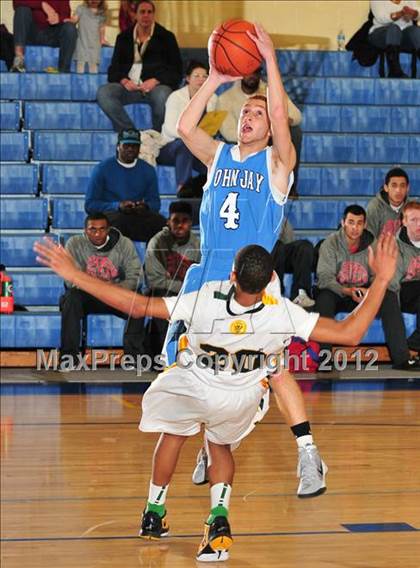 Thumbnail 3 in Roosevelt vs. John Jay photogallery.