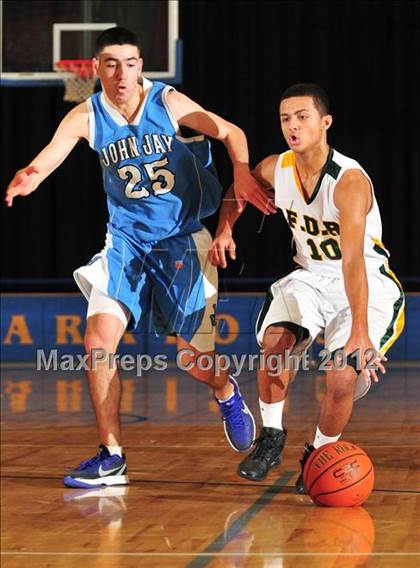 Thumbnail 1 in Roosevelt vs. John Jay photogallery.