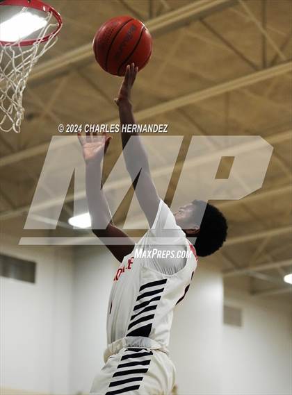 Thumbnail 1 in Madisonville vs Navasota (Mike Dacus Classic) photogallery.