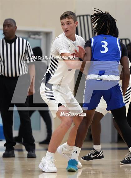 Thumbnail 3 in Madisonville vs Navasota (Mike Dacus Classic) photogallery.