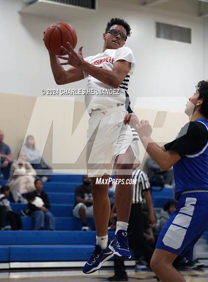 Thumbnail 2 in Madisonville vs Navasota (Mike Dacus Classic) photogallery.