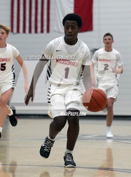 Thumbnail 1 in Madisonville vs Navasota (Mike Dacus Classic) photogallery.