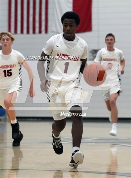 Thumbnail 3 in Madisonville vs Navasota (Mike Dacus Classic) photogallery.