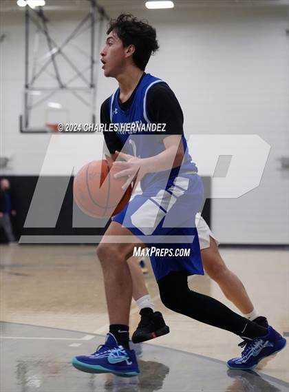 Thumbnail 1 in Madisonville vs Navasota (Mike Dacus Classic) photogallery.