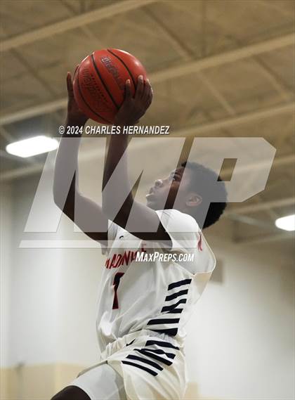 Thumbnail 3 in Madisonville vs Navasota (Mike Dacus Classic) photogallery.