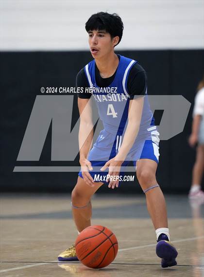 Thumbnail 1 in Madisonville vs Navasota (Mike Dacus Classic) photogallery.