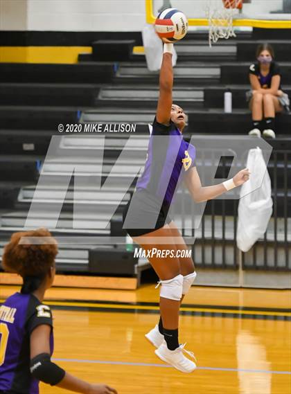 Thumbnail 1 in Chattanooga Central @ Hixson photogallery.