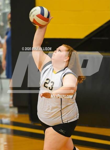 Thumbnail 3 in Chattanooga Central @ Hixson photogallery.
