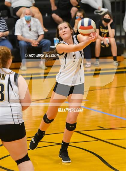 Thumbnail 3 in Chattanooga Central @ Hixson photogallery.