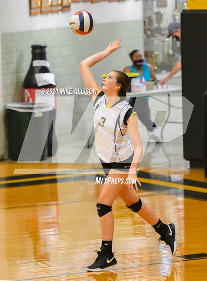 Thumbnail 3 in Chattanooga Central @ Hixson photogallery.