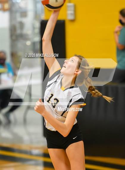Thumbnail 3 in Chattanooga Central @ Hixson photogallery.