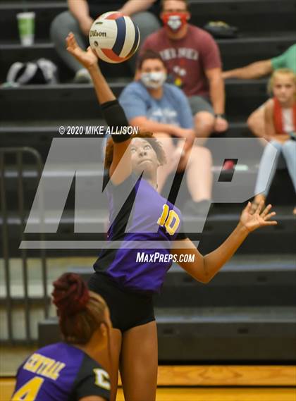 Thumbnail 1 in Chattanooga Central @ Hixson photogallery.